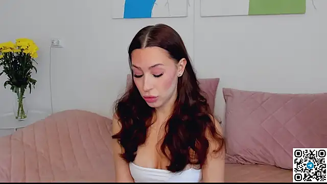 Snapshot of SelenaRousey chatting on April 2026 08:21:02 AM SelenaRousey online show from April 2026 08:21:02 AM