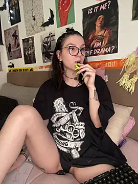 Snapshot of MoonAgnes chatting on July 2026 04:39:02 AM MoonAgnes online show from July 2026 04:39:02 AM