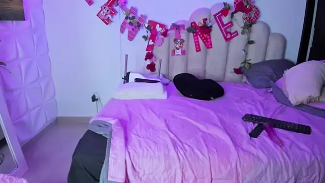 NaomiAsha online show from February 2025 01:14:02 AM