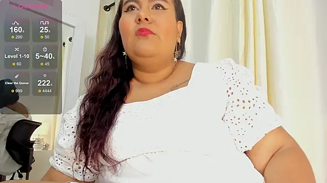 Snapshot of Kimmie_kaboom_x chatting on January 2025 07:04:01 PM Kimmie kaboom x online show from January 2025 07:04:01 PM