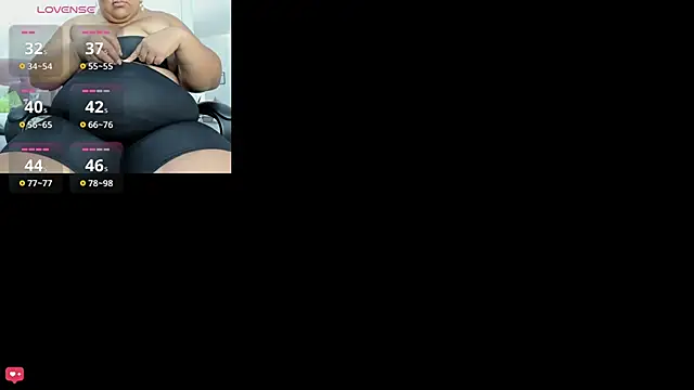 Snapshot of Kimmie_kaboom_x chatting on November 2025 06:51:02 PM Kimmie kaboom x online show from November 2025 06:51:02 PM