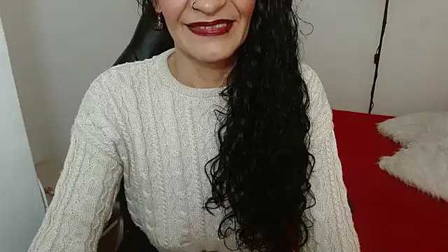Snapshot of AlexandraJones_ chatting on February 2025 03:43:02 AM AlexandraJones online show from February 2025 03:43:02 AM