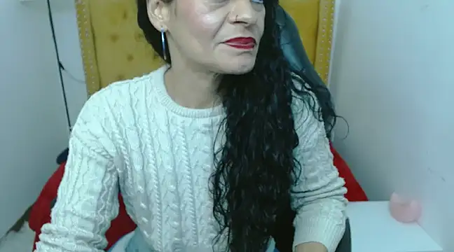 Snapshot of AlexandraJones_ chatting on February 2025 07:12:02 AM AlexandraJones online show from February 2025 07:12:02 AM
