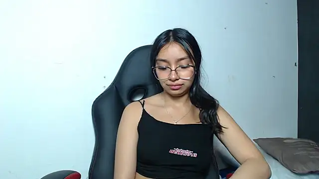 Stefanygp online show from March 2025 12:17:01 PM