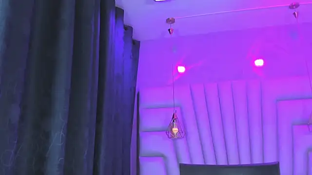 Snapshot of AngelaaCute_ chatting on April 2026 12:17:02 PM AngelaaCute online show from April 2026 12:17:02 PM