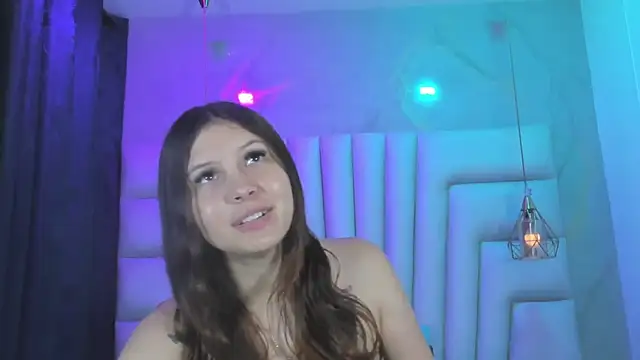 Snapshot of AngelaaCute_ chatting on April 2026 12:19:02 PM AngelaaCute online show from April 2026 12:19:02 PM