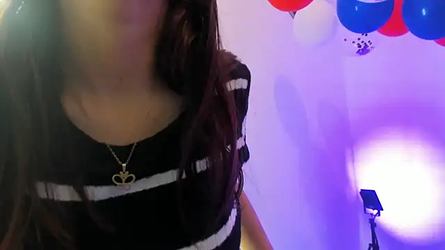 Snapshot of AngelaaCute_ chatting on July 2026 12:01:01 PM AngelaaCute online show from July 2026 12:01:01 PM