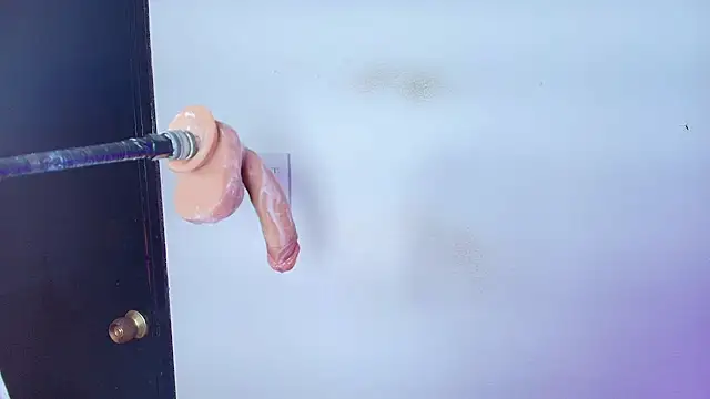 Snapshot of Lizz_Tender chatting on January 2025 06:32:02 PM Lizz Tender online show from January 2025 06:32:02 PM