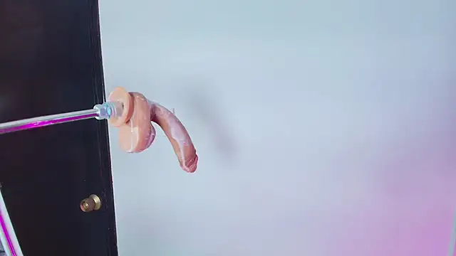 Snapshot of Lizz_Tender chatting on February 2025 03:28:02 PM Lizz Tender online show from February 2025 03:28:02 PM