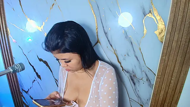 Snapshot of Lizz_Tender chatting on October 2025 12:58:01 PM Lizz Tender online show from October 2025 12:58:01 PM