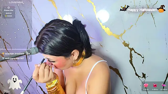 Snapshot of Lizz_Tender chatting on November 2025 12:40:02 PM Lizz Tender online show from November 2025 12:40:02 PM