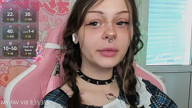 Snapshot of shy_melony chatting on March 2026 08:18:01 AM shy melony online show from March 2026 08:18:01 AM