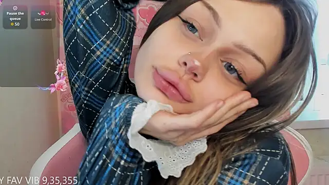 Snapshot of shy_melony chatting on March 2026 10:10:01 AM shy melony online show from March 2026 10:10:01 AM