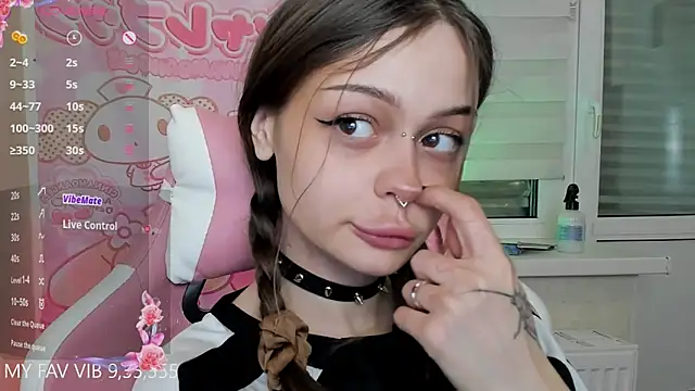 Snapshot of shy_melony chatting on March 2026 05:29:01 PM shy melony online show from March 2026 05:29:01 PM