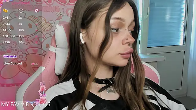 Snapshot of shy_melony chatting on March 2026 09:43:01 AM shy melony online show from March 2026 09:43:01 AM