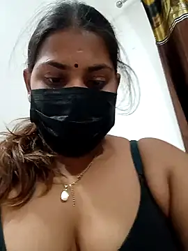 Hotmilfxox online show from December 2024 04:04:01 PM