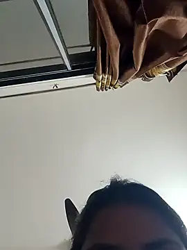 Hotmilfxox online show from February 2025 05:58:01 PM