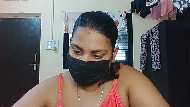 Snapshot of Hotmilfxox chatting on July 2026 08:18:02 AM Hotmilfxox online show from July 2026 08:18:02 AM