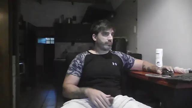 Snapshot of ozzypsico13 chatting on April 2026 09:19:01 PM ozzypsico13 online show from April 2026 09:19:01 PM