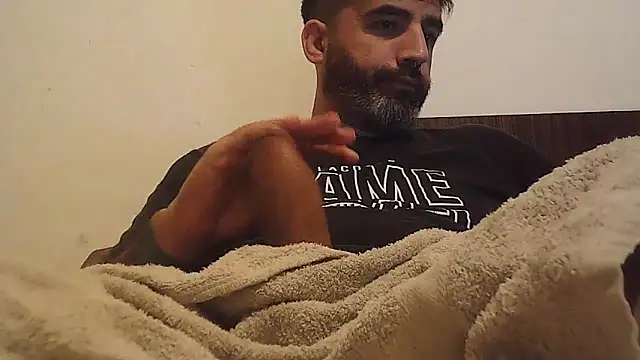 Snapshot of ozzypsico13 chatting on April 2026 01:52:01 AM ozzypsico13 online show from April 2026 01:52:01 AM