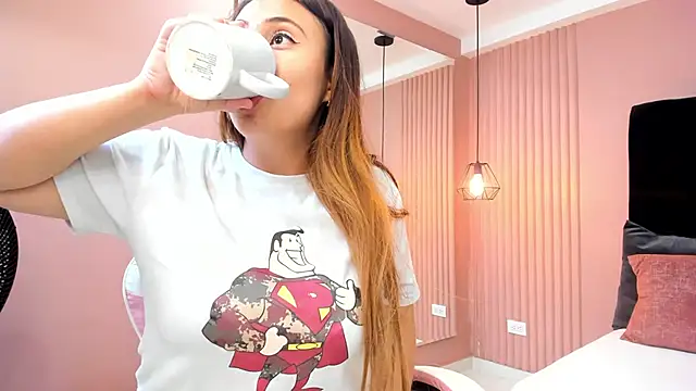 dulce santamaria online show from December 2024 12:12:02 AM