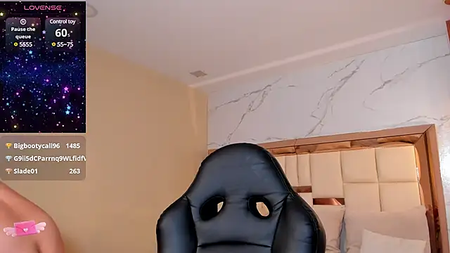 dulce santamaria online show from December 2024 08:10:02 PM