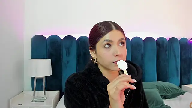 AnnyCherry  online show from November 2025 01:15:01 AM