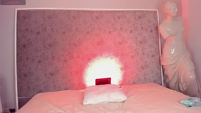 Ari sunshine  online show from September 2025 04:59:02 AM