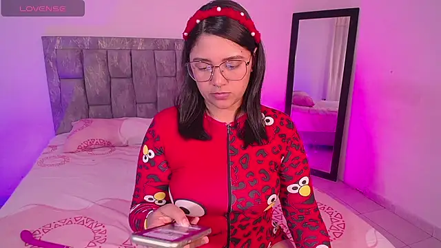 DIANEE 01 online show from November 2025 12:31:02 AM