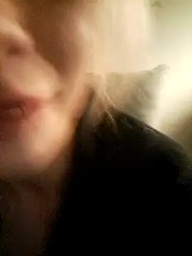 LillaFia online show from October 2025 01:48:02 AM