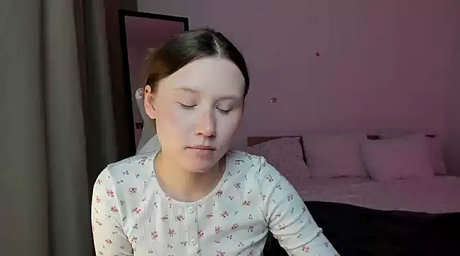 Stella Sunny online show from December 2024 05:51:02 PM