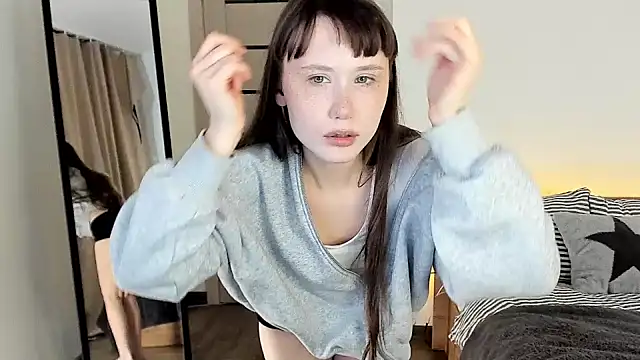 Snapshot of Stella_Sunny chatting on March 2026 10:50:01 PM Stella Sunny online show from March 2026 10:50:01 PM