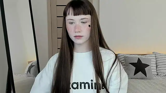 Snapshot of Stella_Sunny chatting on April 2026 07:49:01 AM Stella Sunny online show from April 2026 07:49:01 AM