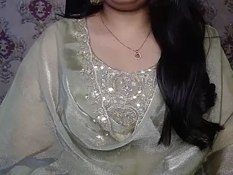 Snapshot of MiniBeast chatting on March 2026 03:51:02 PM MiniBeast online show from March 2026 03:51:02 PM