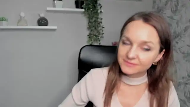 AliciaDesire online show from February 2025 05:51:02 PM