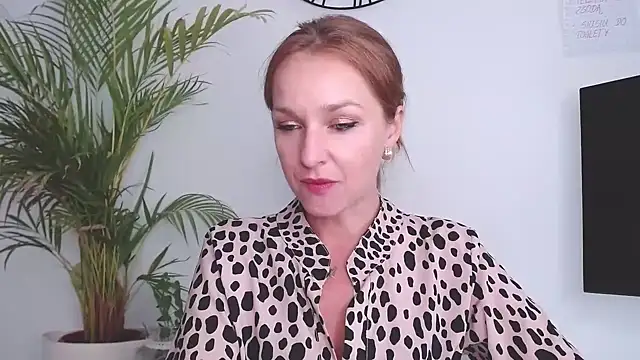 AliciaDesire online show from September 2025 01:01:01 PM