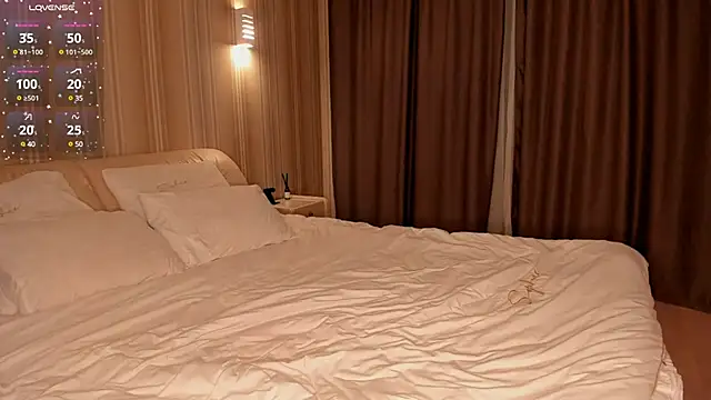 Snapshot of IsabellaTorrance chatting on January 2025 07:18:01 PM IsabellaTorrance online show from January 2025 07:18:01 PM