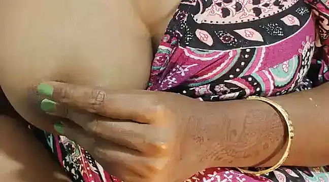 Snapshot of Anjali_cute-Pondati chatting on February 2025 08:06:02 AM Anjali cute-Pondati online show from February 2025 08:06:02 AM