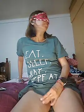 Lunababymylove online show from January 2025 05:20:01 AM