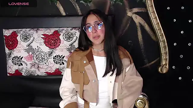 Snapshot of ling_ling24 chatting on December 2024 07:49:02 AM ling ling24 online show from December 2024 07:49:02 AM