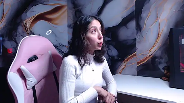 Snapshot of ling_ling24 chatting on October 2025 10:55:01 AM ling ling24 online show from October 2025 10:55:01 AM