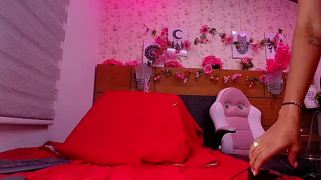 nata luna online show from September 2025 07:13:01 PM