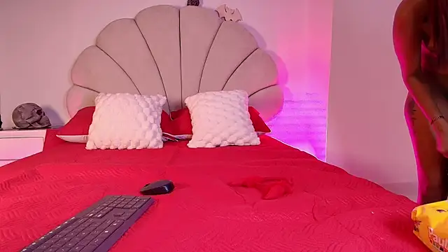 nata luna online show from October 2025 07:27:02 PM