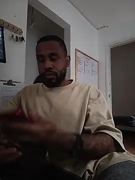 KaelMoreau online show from October 2025 12:28:01 PM