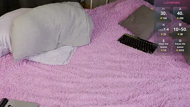 Victoria Thomsons1 online show from March 2025 05:41:02 AM