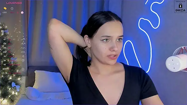 Snapshot of _Sweetie_ chatting on December 2024 05:05:02 PM Sweetie online show from December 2024 05:05:02 PM