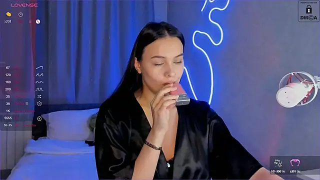 Snapshot of _Sweetie_ chatting on January 2025 11:32:02 AM Sweetie online show from January 2025 11:32:02 AM