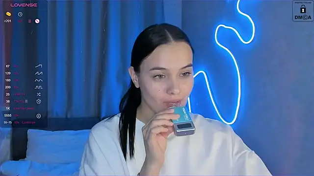 Snapshot of _Sweetie_ chatting on January 2025 12:18:01 AM Sweetie online show from January 2025 12:18:01 AM