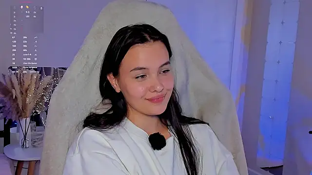 Snapshot of _Sweetie_ chatting on October 2025 02:58:02 PM Sweetie online show from October 2025 02:58:02 PM