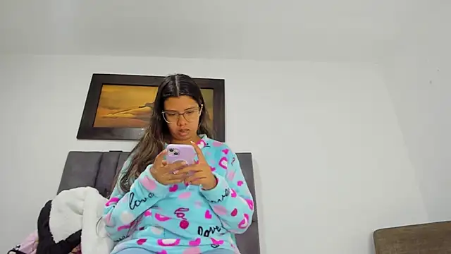 Vahiolet smith online show from February 2026 12:15:01 AM